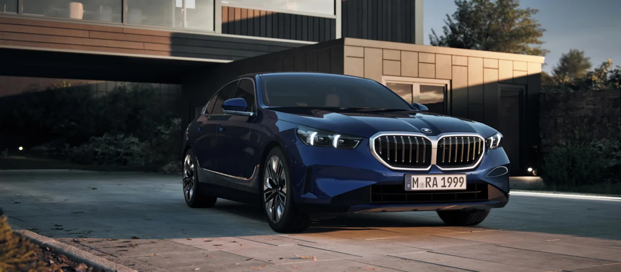 블루 BMW 5시리즈 세단 외관